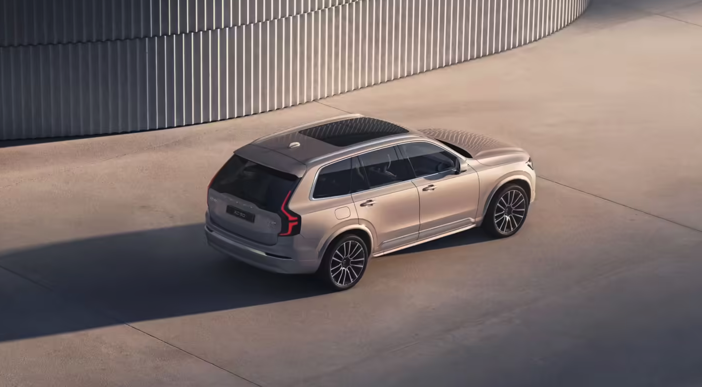 沃尔沃2026款XC90上市 售44.99万起 XC70超混车型同步亮相